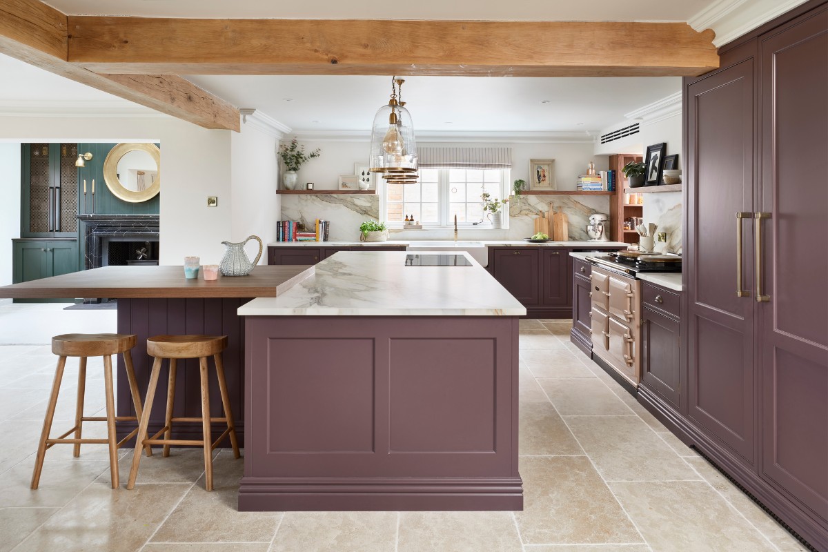 Snug Kitchens, Snug Kitchens: Creating an Open-Plan Kitchen for Family Living