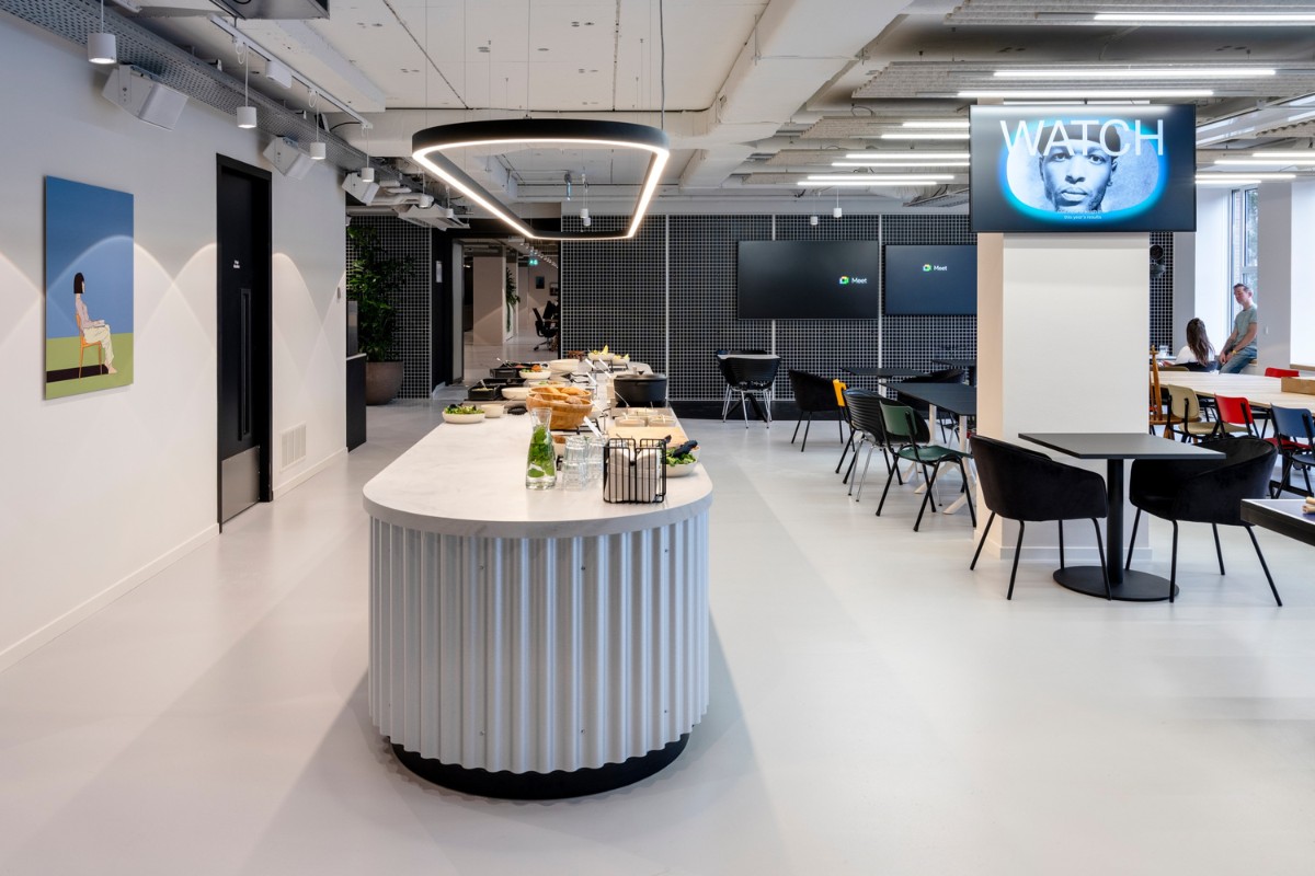 Woodalls Design, Woodalls Design: Creating a Dynamic and Collaborative Office Space