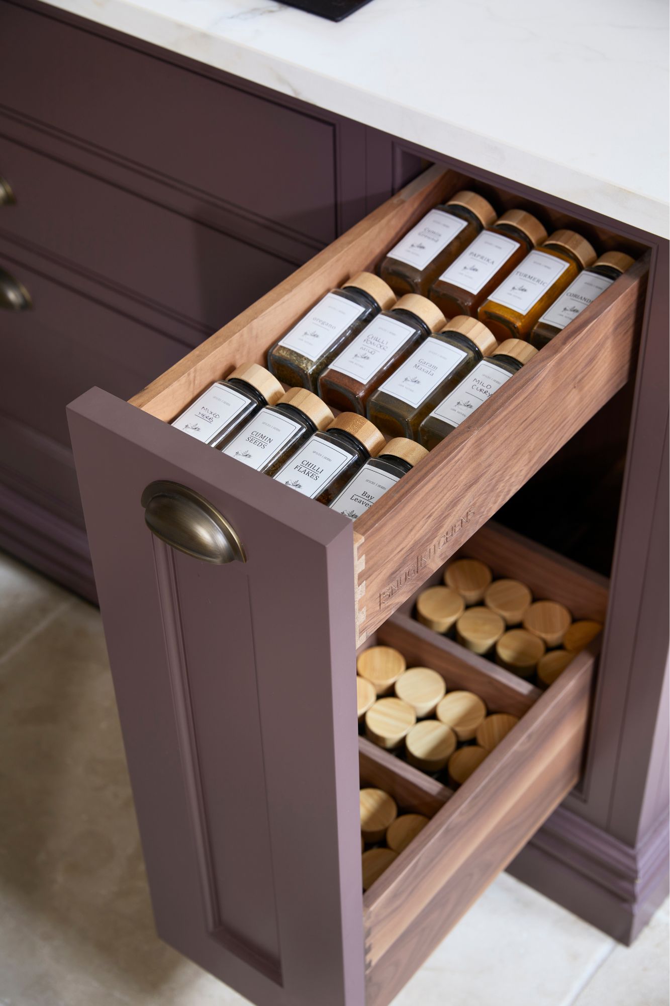 Snug Kitchens, Snug Kitchens: Creating an Open-Plan Kitchen for Family Living