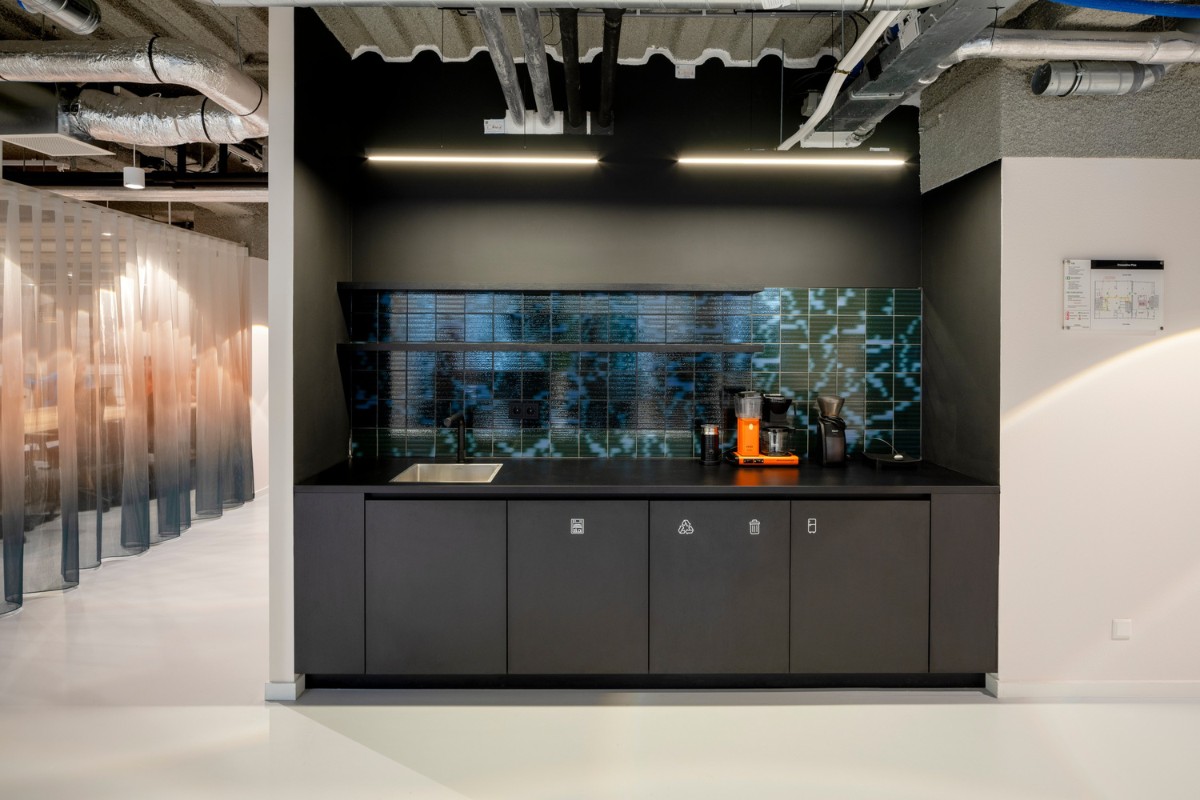 Woodalls Design, Woodalls Design: Creating a Dynamic and Collaborative Office Space