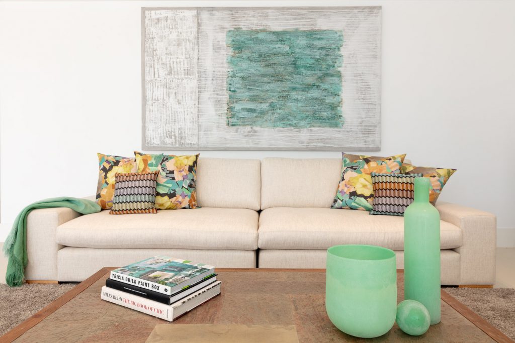 , Spanish Villa Design Uniquely Utilises Space and Colour