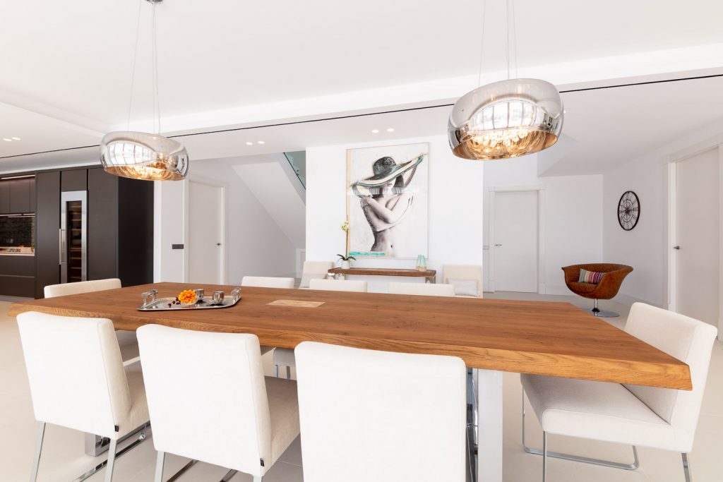 , Spanish Villa Design Uniquely Utilises Space and Colour