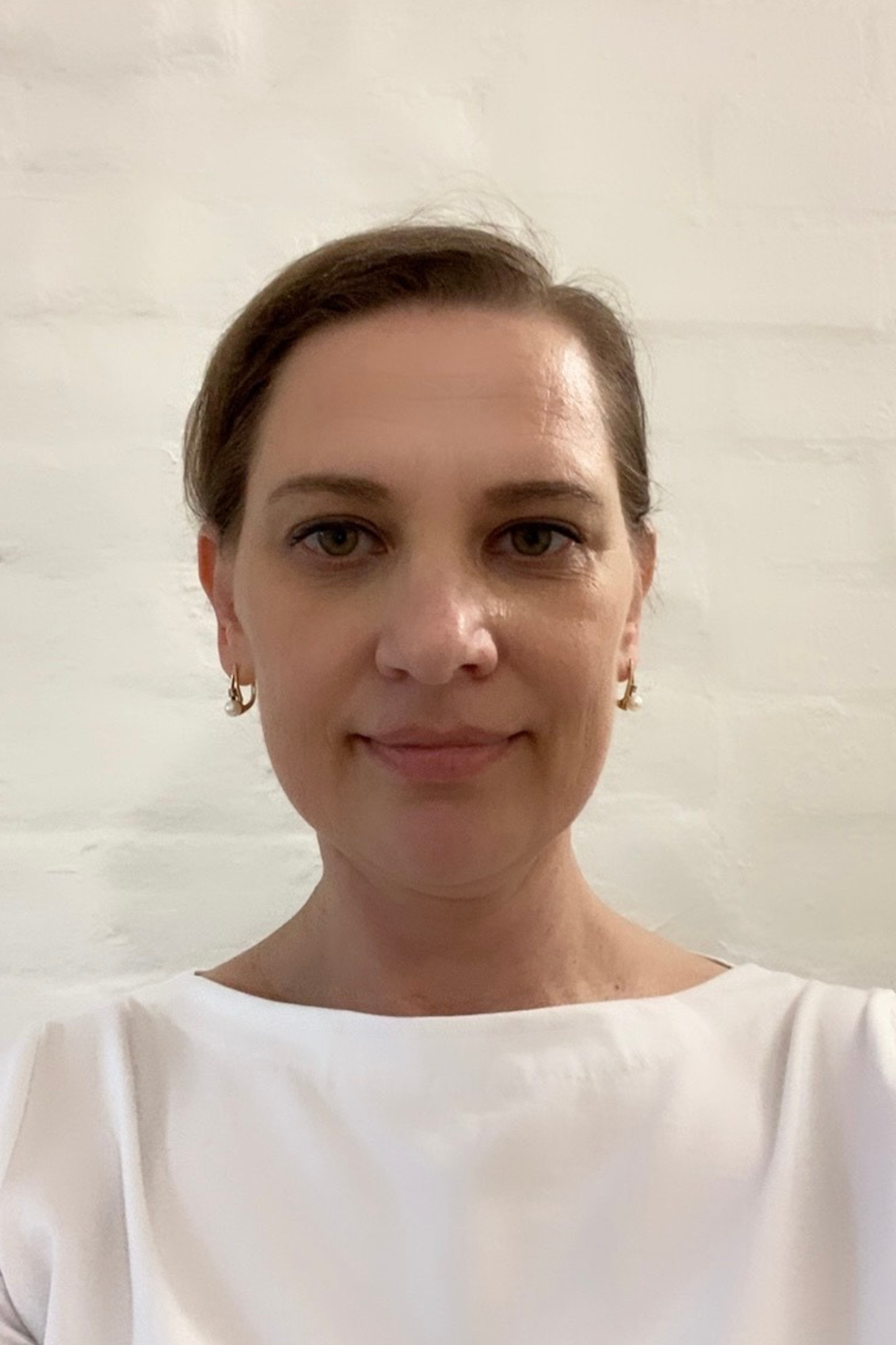 Oksana Maksakova, The Story Behind Oksana Maksakova: Blending Creativity with Technical Precision